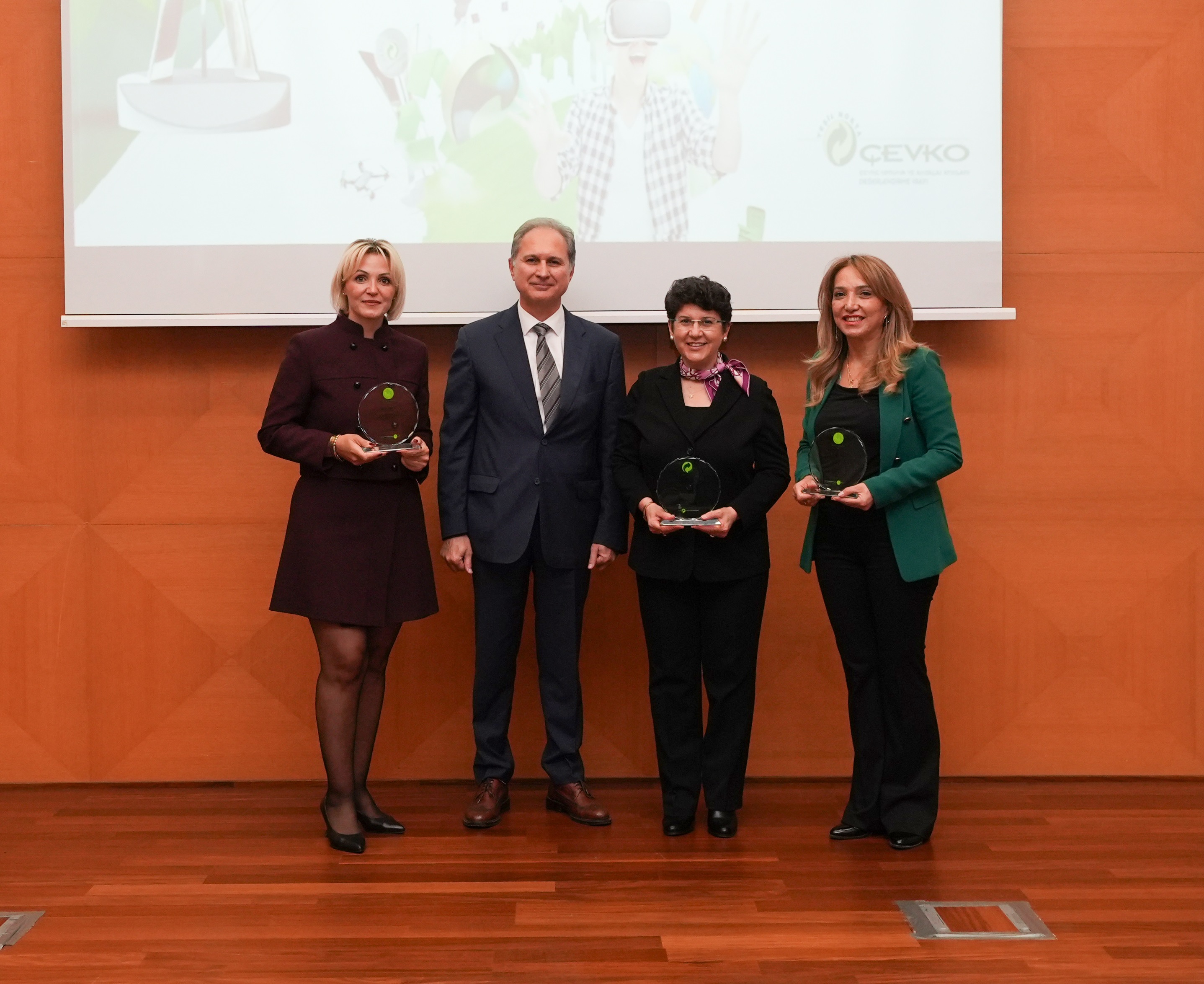 ÇEVKO Vakfı Yeşil Nokta Öğrenci Ödülleri sahiplerini buldu