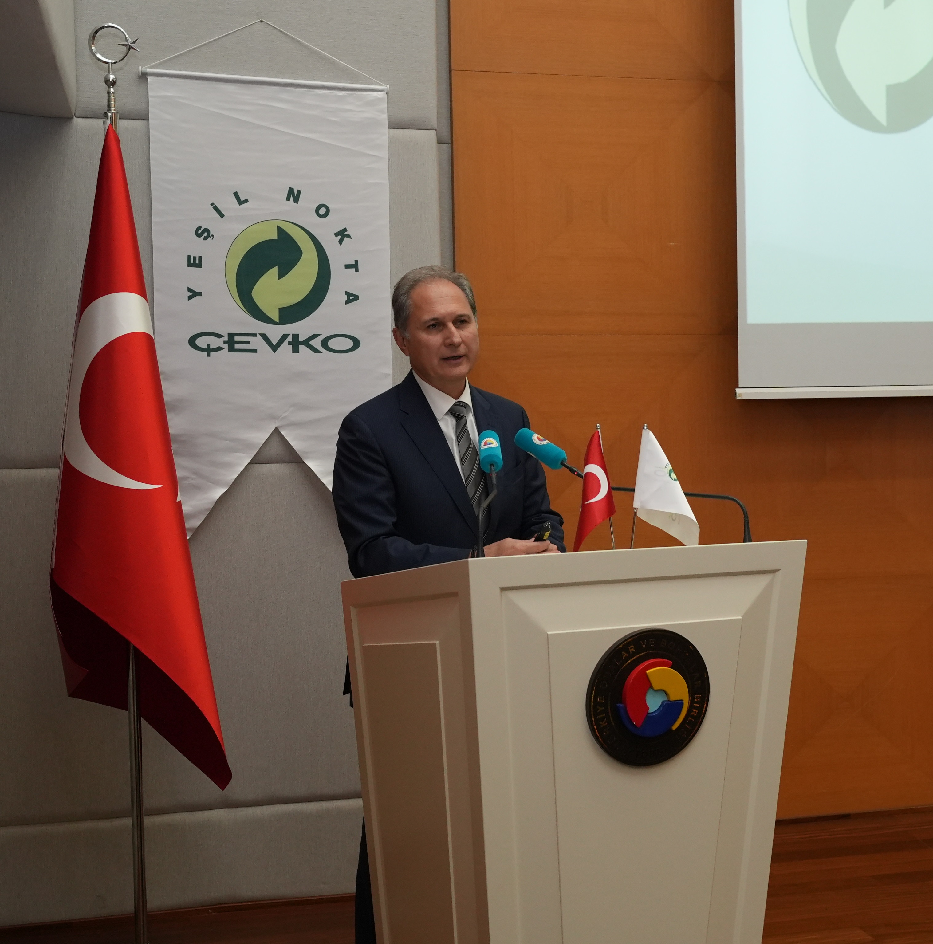 ÇEVKO Vakfı Yeşil Nokta Öğrenci Ödülleri sahiplerini buldu