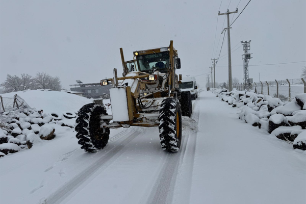 Diyarbakır’a kırsal mahallelerde 572 kilometre yol ulaşıma açıldı