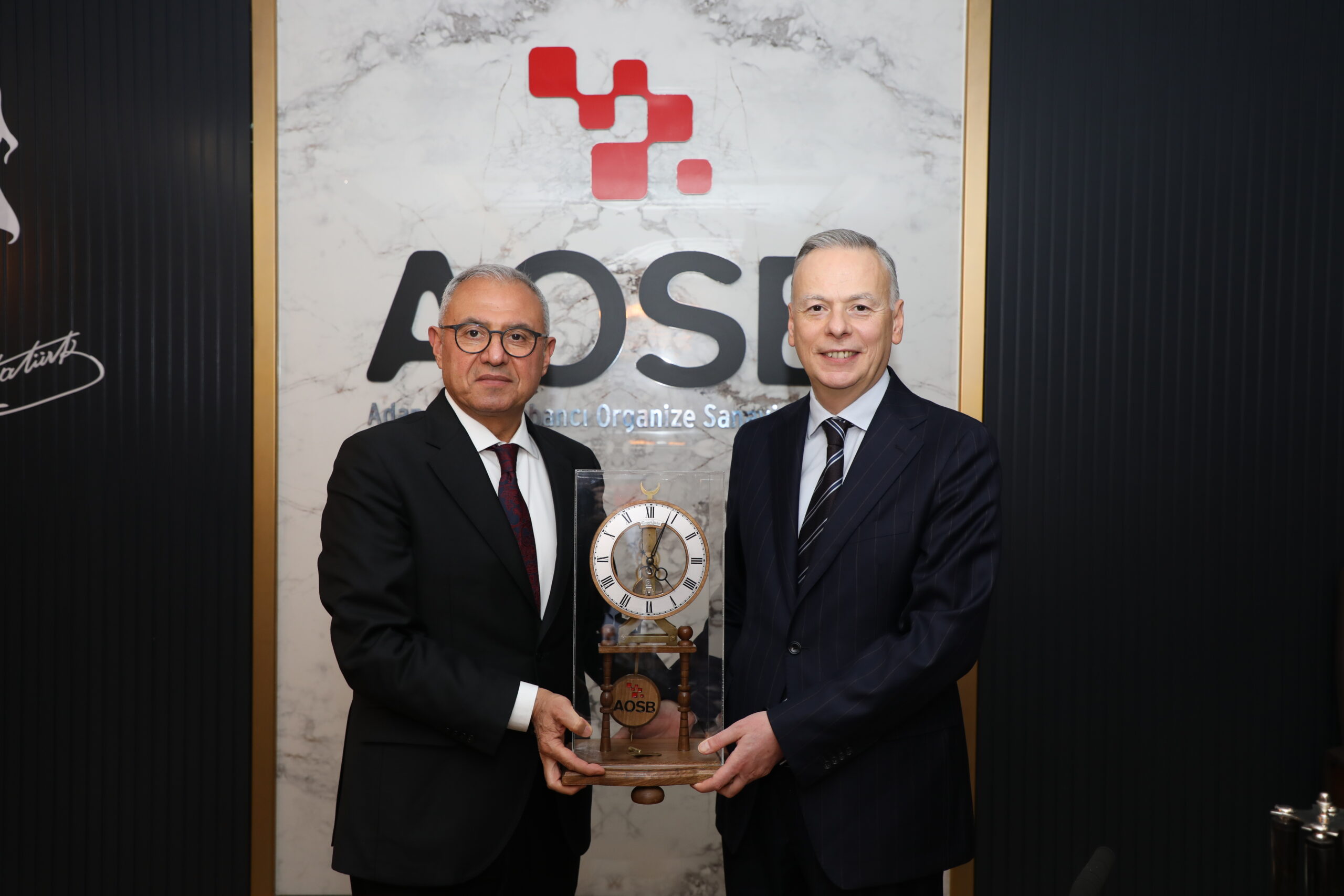 TİCARET BAKAN YARDIMCISI AĞAR VE HEYETİ AOSB’DE İNCELEMELERDE BULUNDU