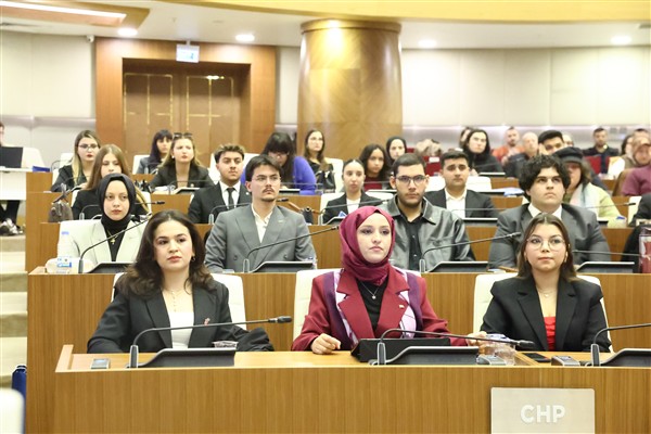 Gençlik Meclisi yeni dönemin ilk toplantısını gerçekleştirdi