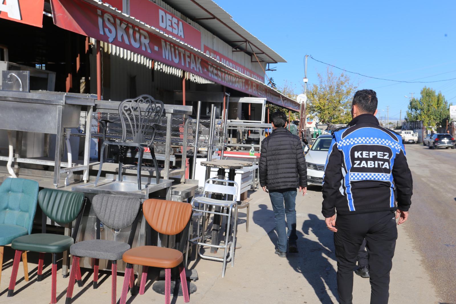 Kepez’de zabıta ekiplerinden Hurdacılar Sitesi’ne denetim