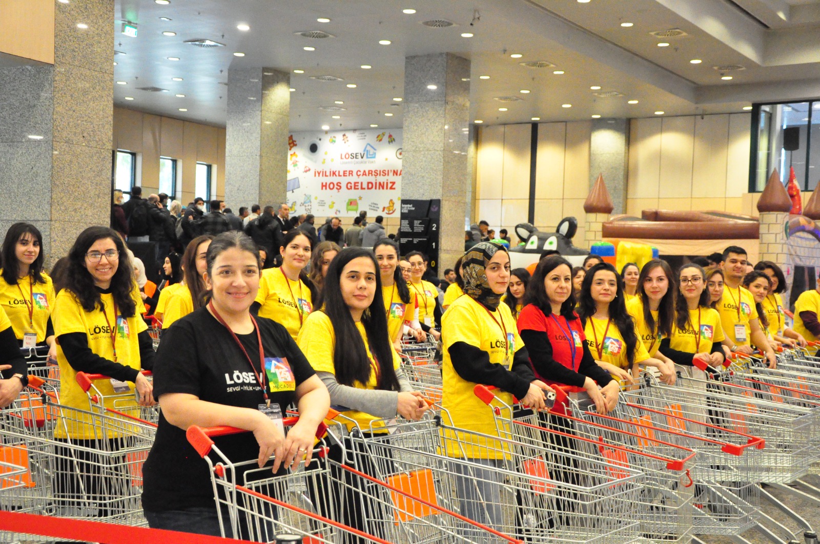 LÖSEV: “Sen Varsan Biz Varız” Dünya Gönüllüler Günü’nde gönüllülük çağrısı