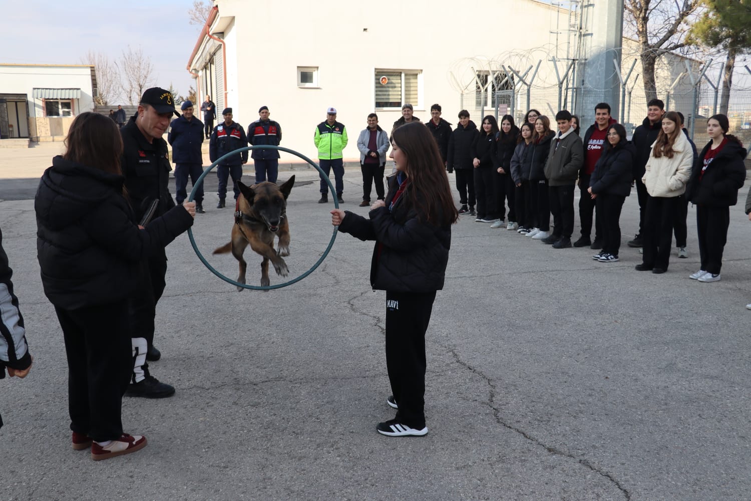 Karaman’da öğrenciler, Jandarmanın görev ve sorumluluklarını öğrendi