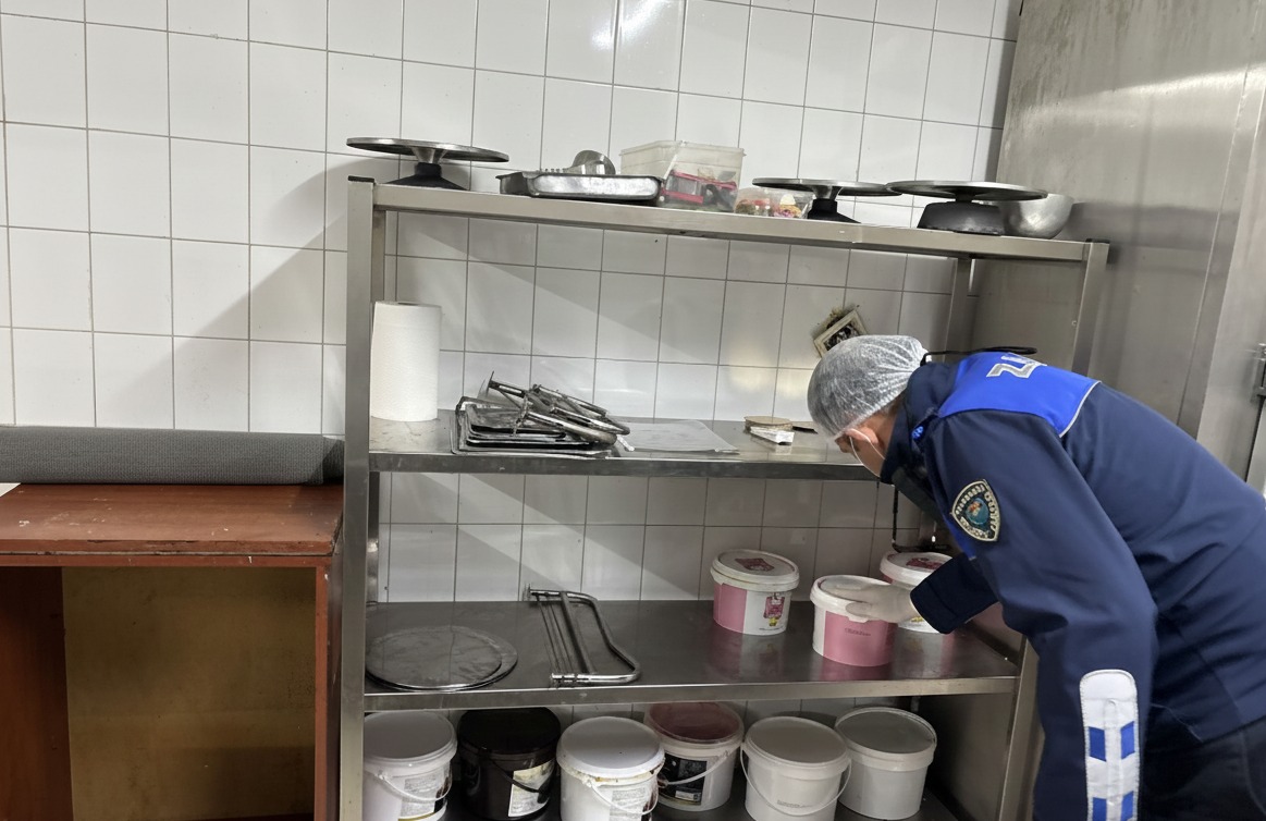 Marmaris’te zabıta ekiplerinin denetimleri sürüyor