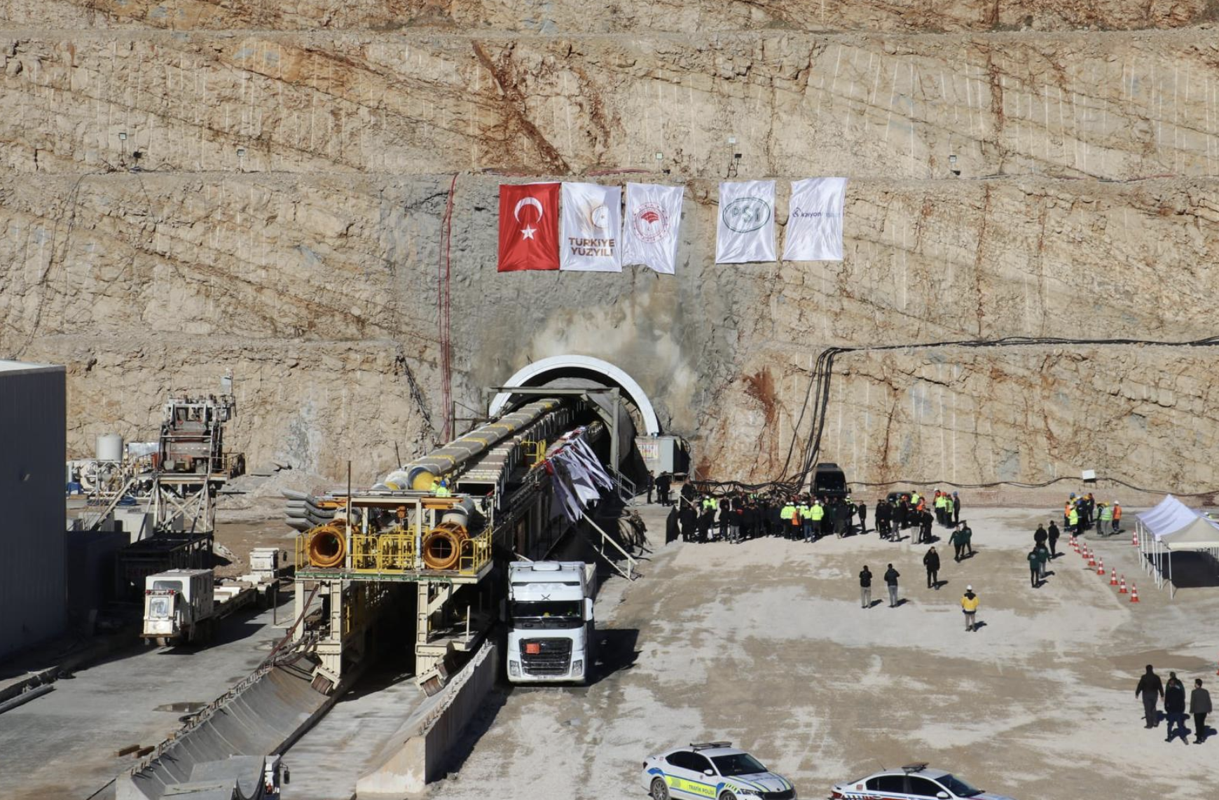 Yumaklı: Babakaya Sulama Tüneli’nde ikinci tüp kazı çalışmaları başladı