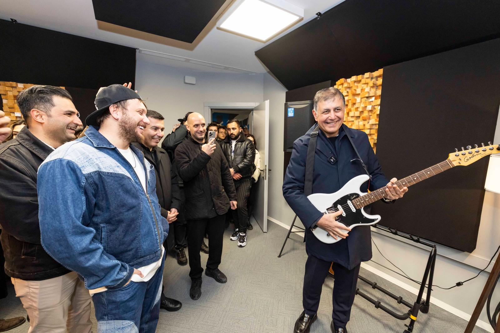 Başkan Tugay: İstiyoruz ki İzmir’den daha çok insan müzik yapsın