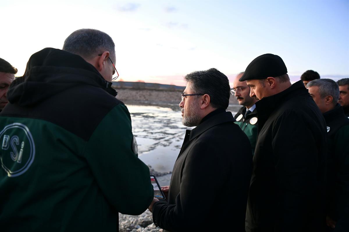 Yumaklı, Batman Çayı Islah Projesi kapsamındaki çalışmaları inceledi