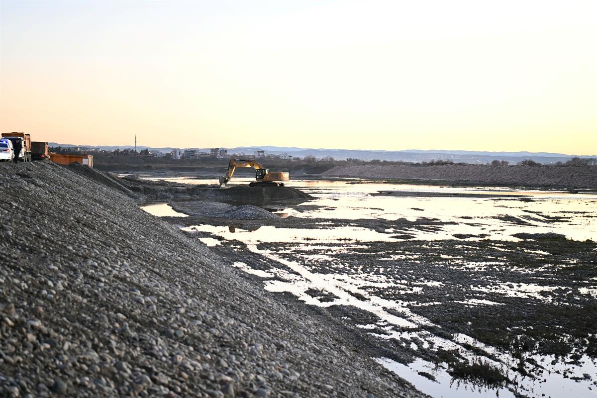 Yumaklı, Batman Çayı Islah Projesi kapsamındaki çalışmaları inceledi
