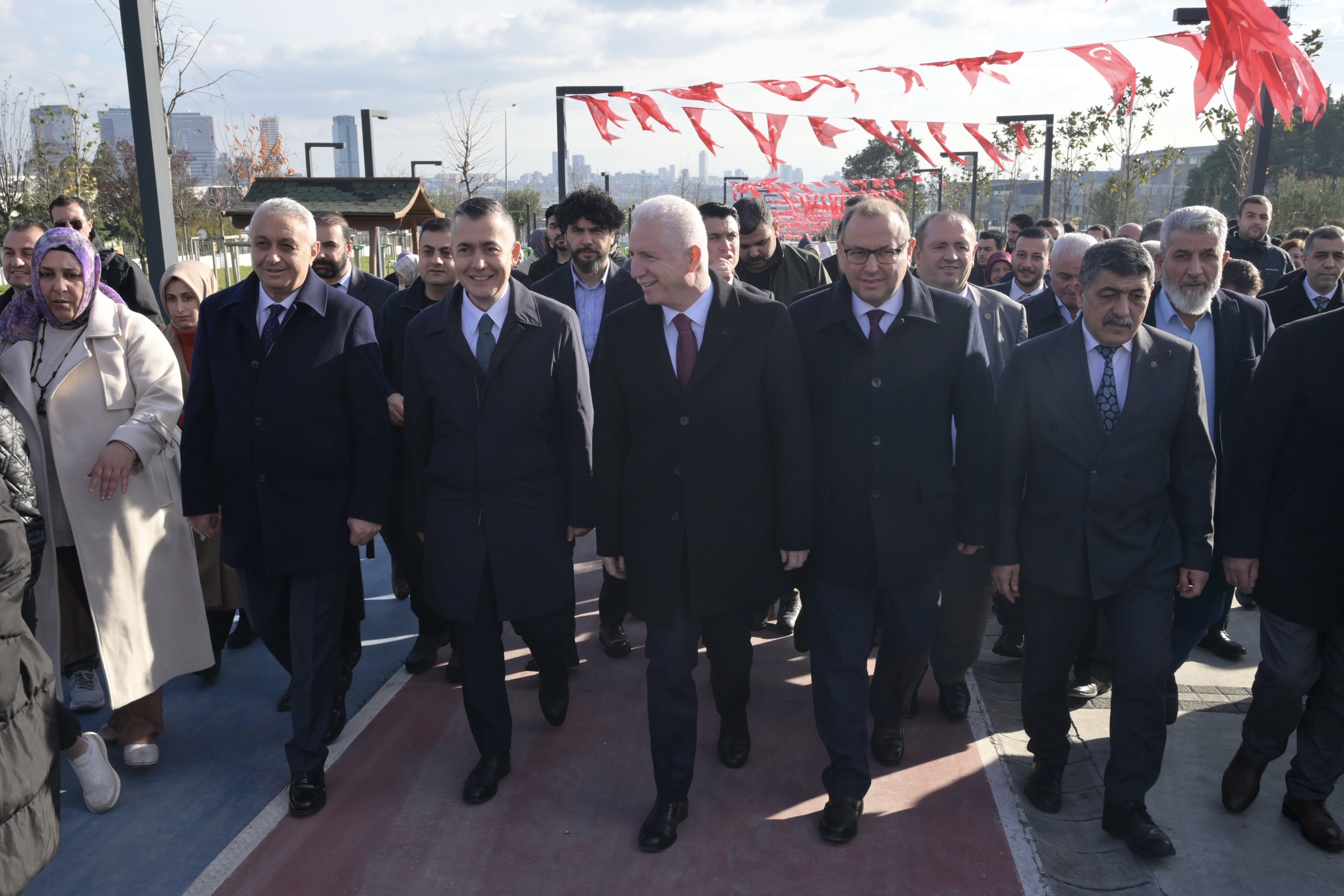 Esenyurt’ta toplu açılış töreni