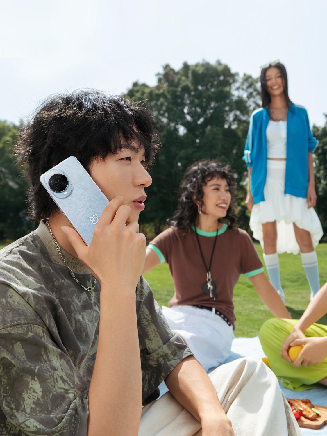 Selfie kamerasındaki yenilikleriyle HUAWEI nova 14 Pro ön satışta