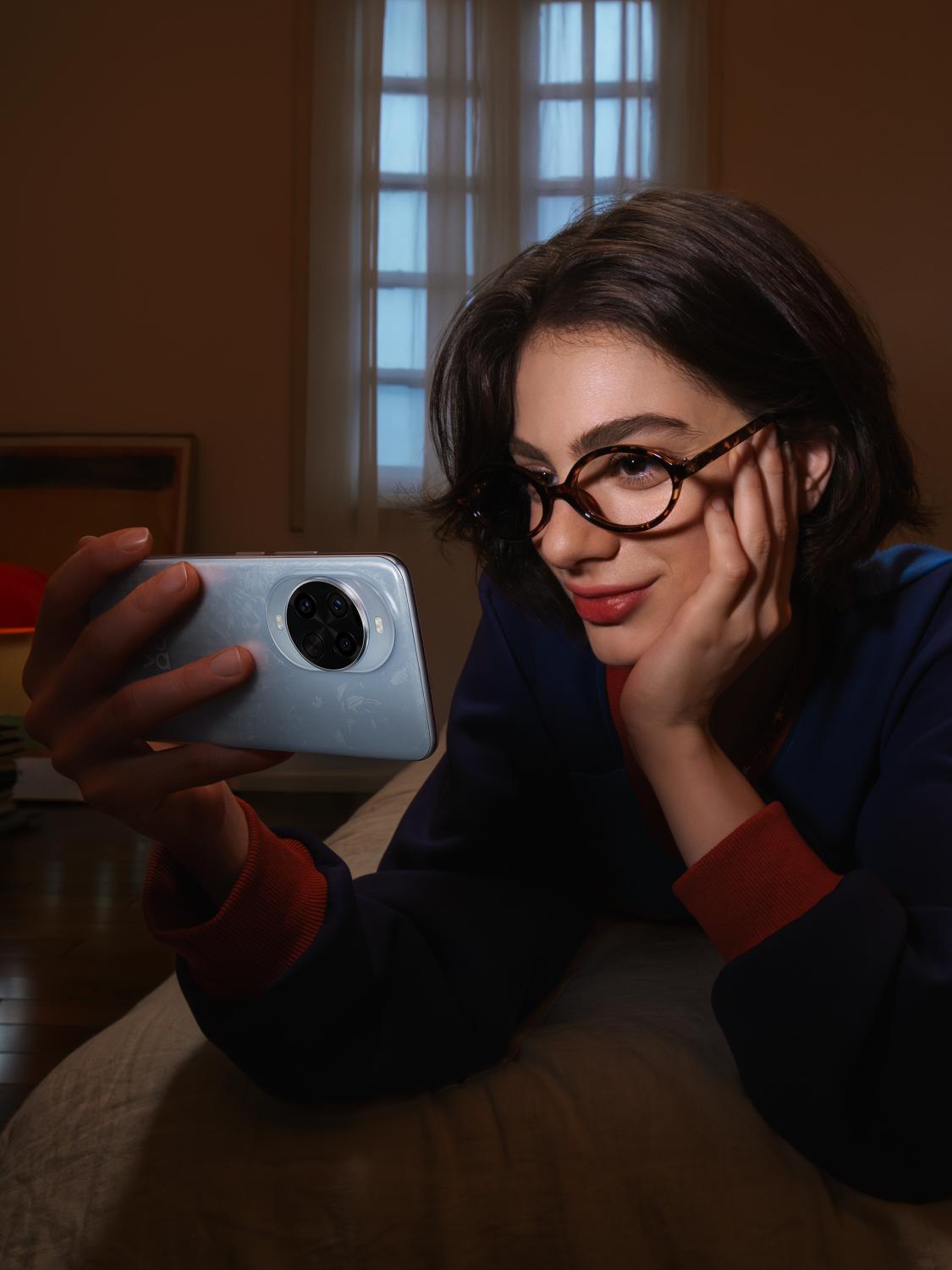 Selfie kamerasındaki yenilikleriyle HUAWEI nova 14 Pro ön satışta