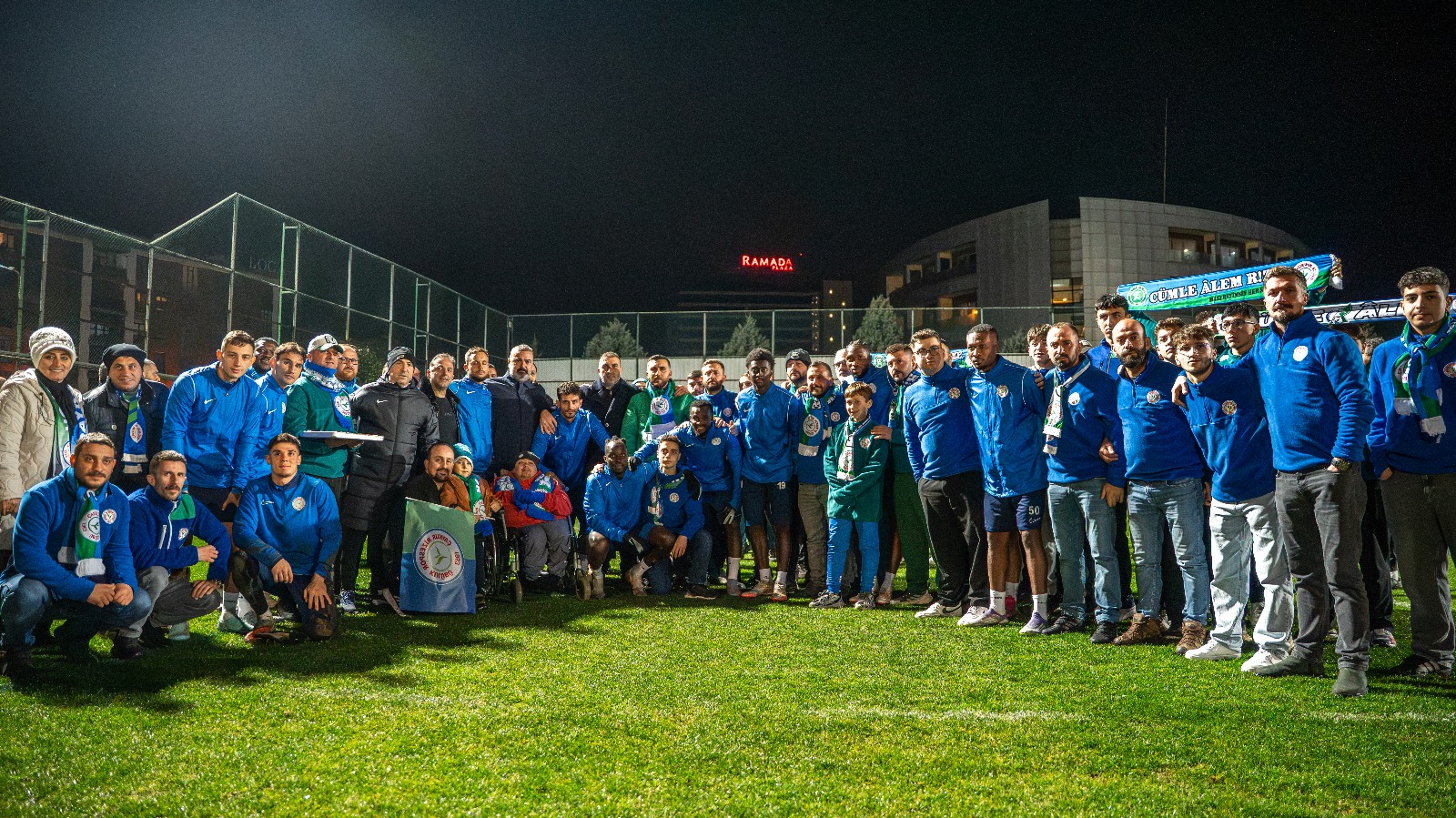 Başkan Turgut’tan Çaykur Rizespor antrenmanına ziyaret