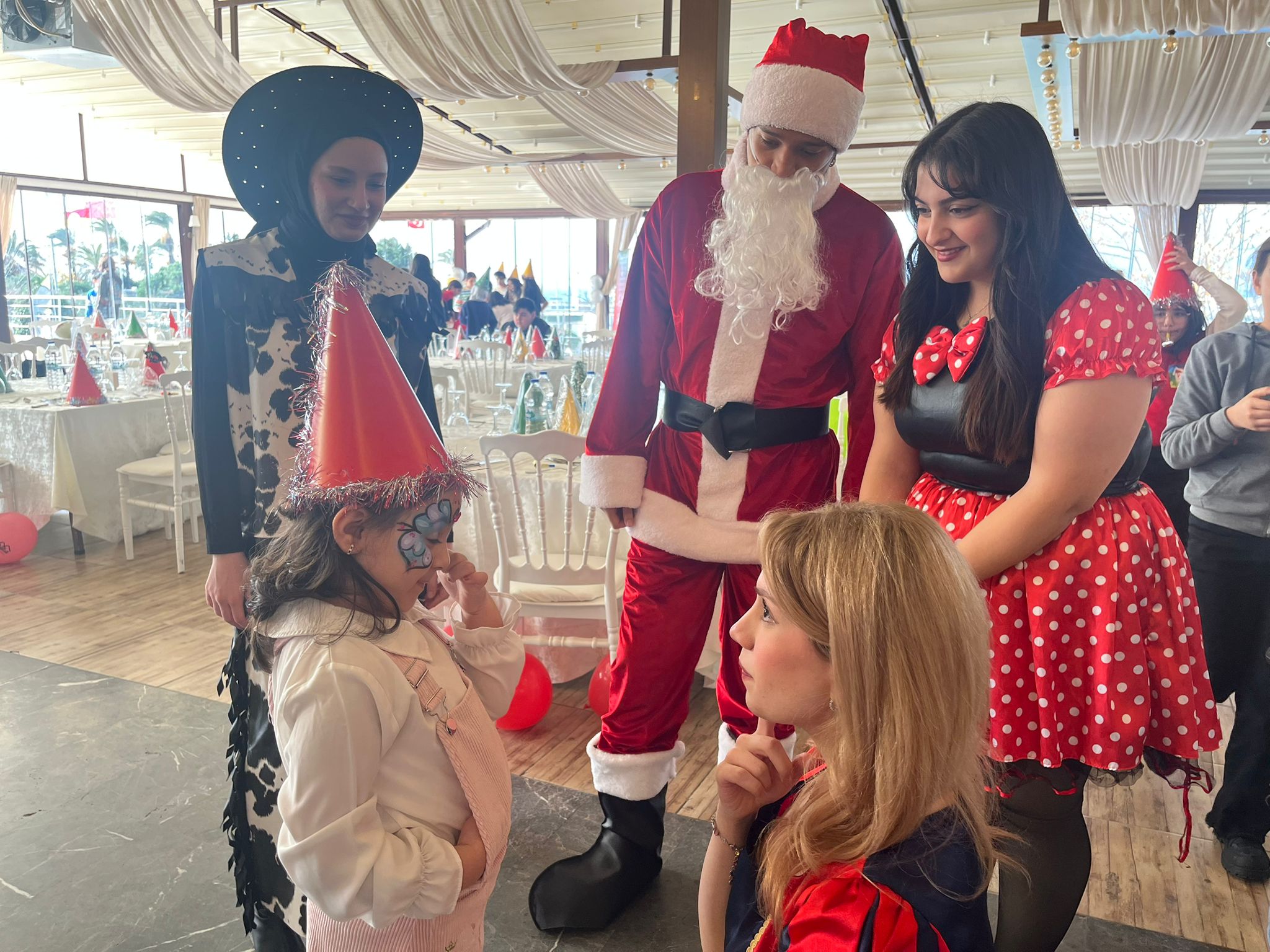 LÖSEV’den lösemili çocuklara yılbaşı partisi: “Yeni Yıldan Tek Dilekleri Sağlık”