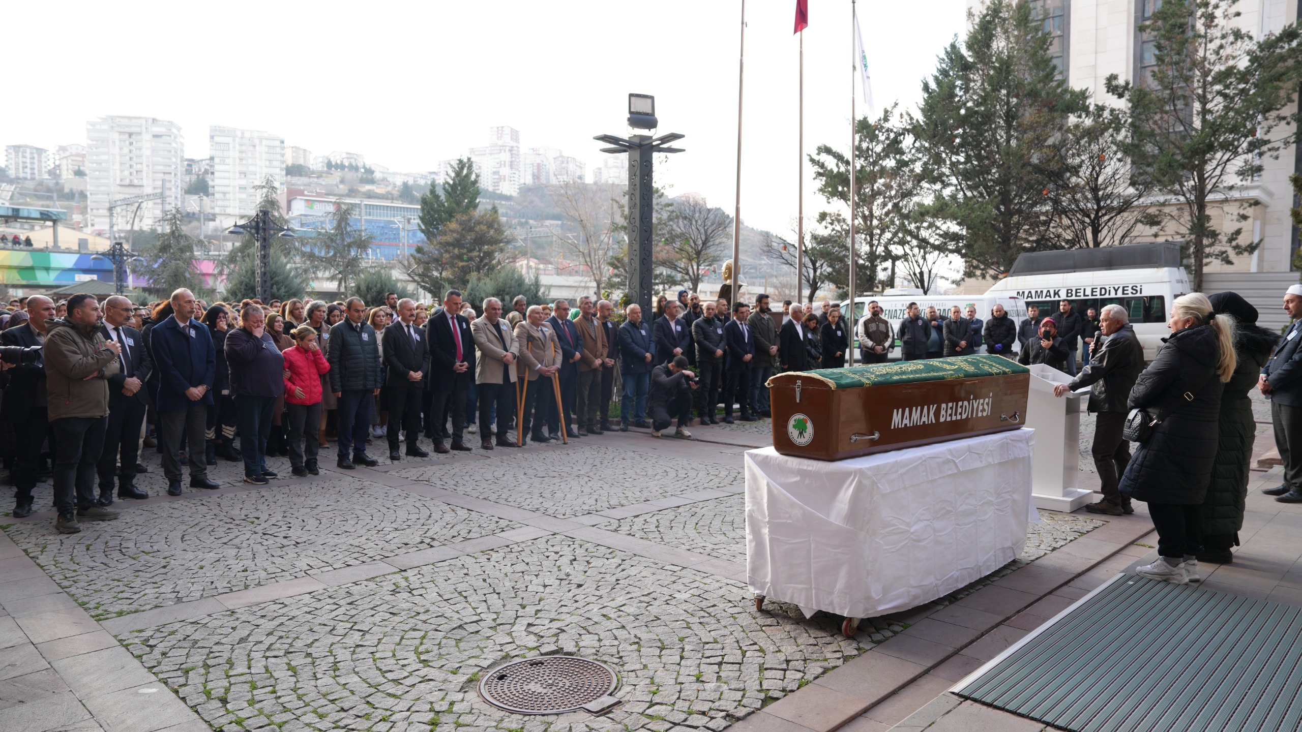 Mamak Belediyesi personeli Ahu Çetin, son yolculuğuna uğurlandı