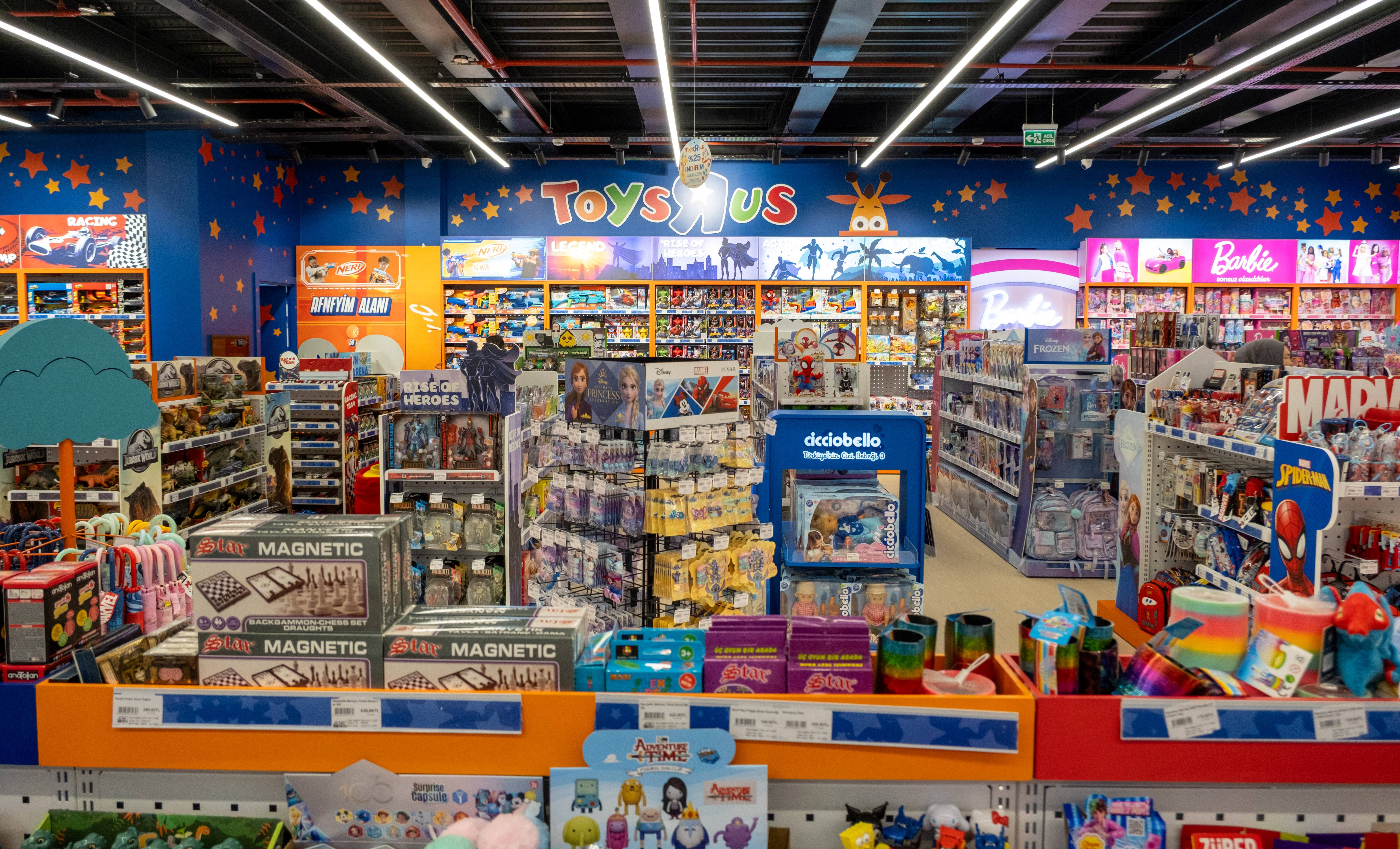 Toys“R”Us Türkiye ilk mağazasını Terminal Kadıköy’de açtı