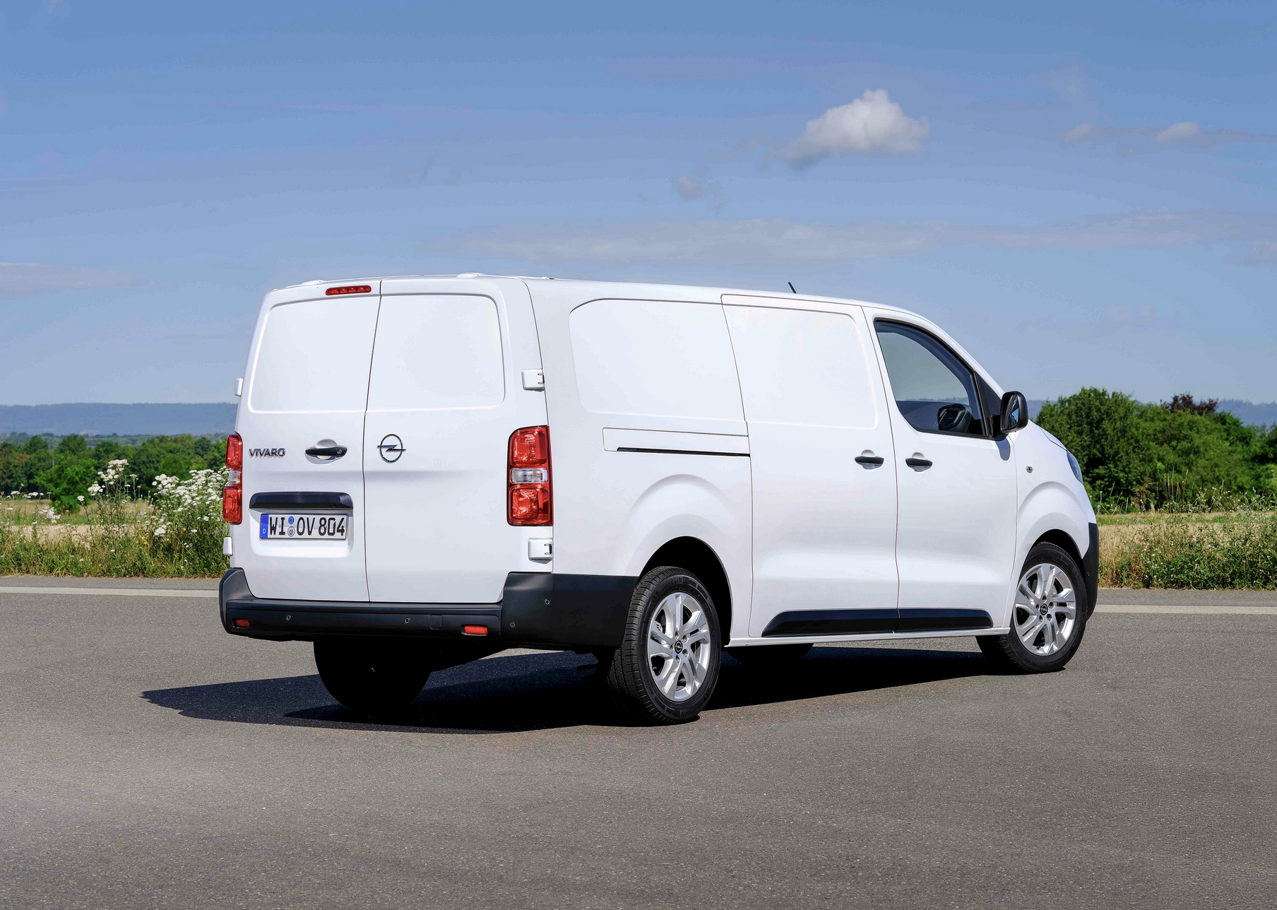 Opel Zafira ve Vivaro’nun yerli üretim versiyonları satışa sunuldu