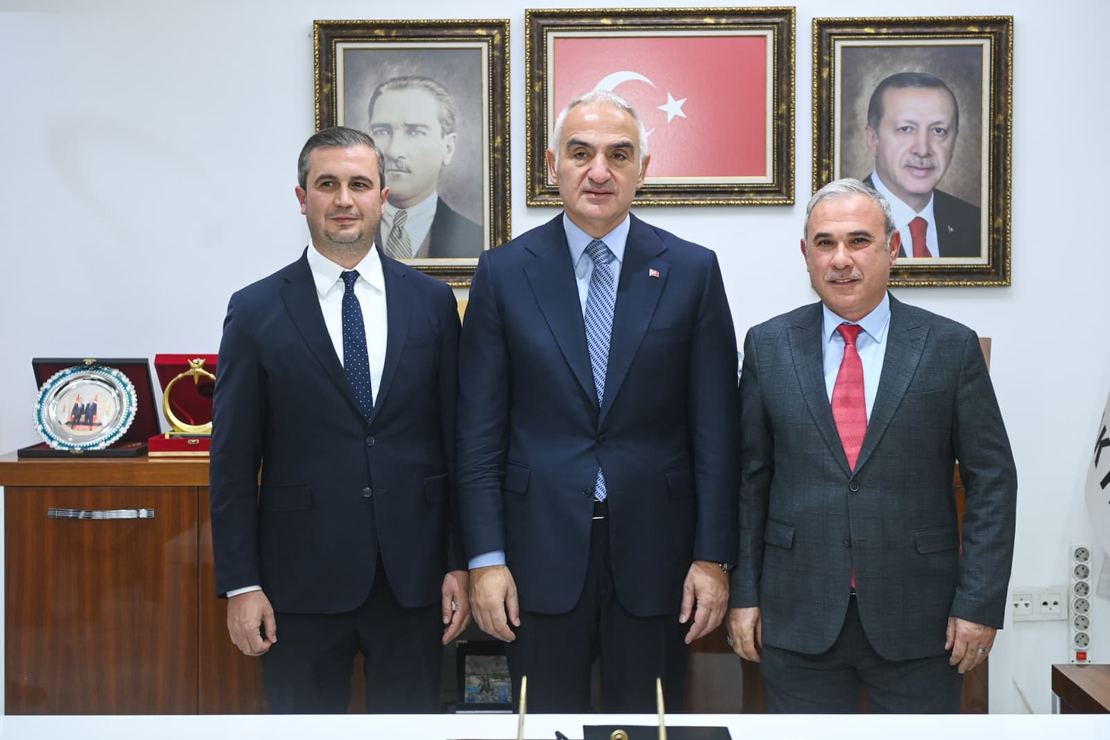 Bakan Ersoy, Amasya’da ziyaretlerini sürdürüyor