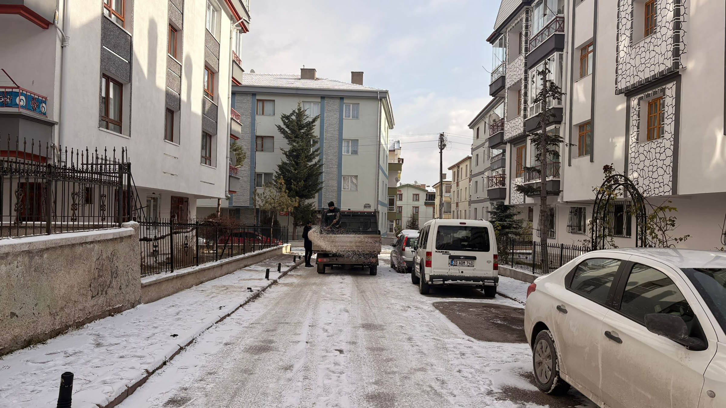 Keçiören’de karla mücadele seferberliği