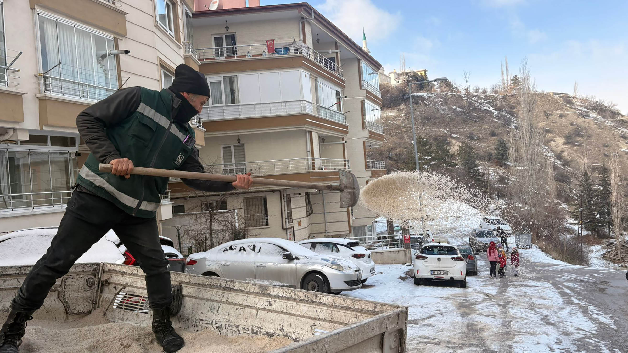 Keçiören’de karla mücadele seferberliği