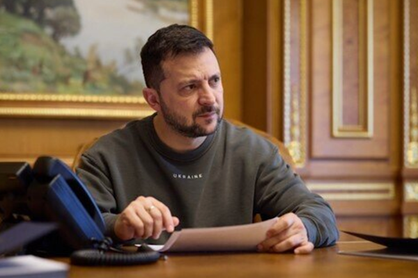 Zelenski: Rusya diplomasiye odaklanmalı, saldırılar devam ediyor