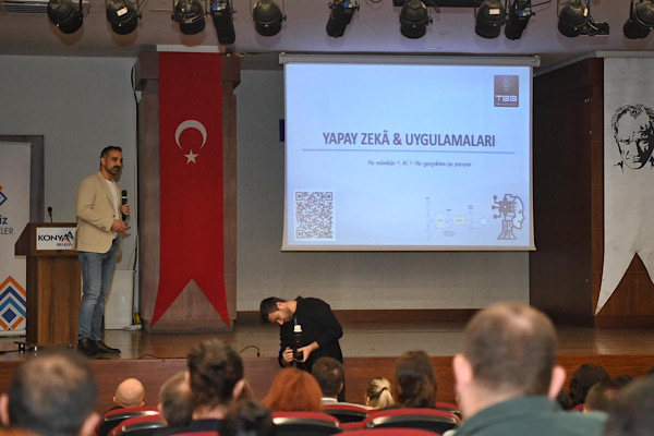 Konyaaltı’nda Yapay Zeka ve Uygulamaları Eğitimi gerçekleştirildi