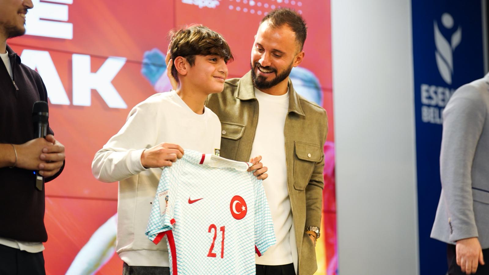 Çolak: Fatih Terim’in kariyerimdeki dokunuşu çok özeldir