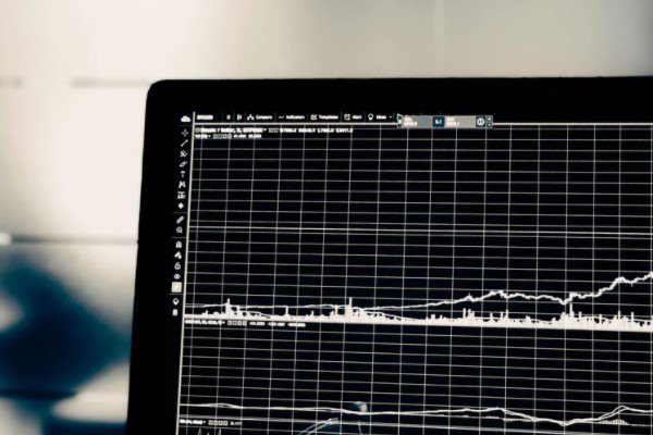 Küresel piyasalarda teknoloji ve yarı iletken liderliğinde güçlü seyir