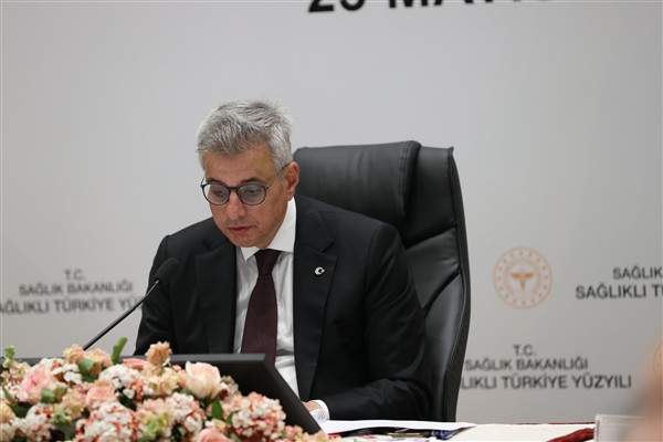 Memişoğlu, AK Parti Genel Merkezi’nde düzenlenen toplantıya katıldı