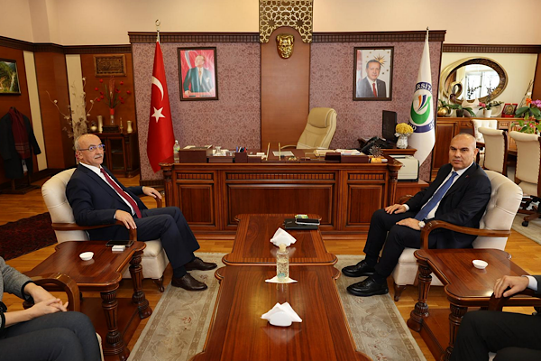 Giresun Valisi Koç’tan Giresun Üniversitesi’ne ziyaret