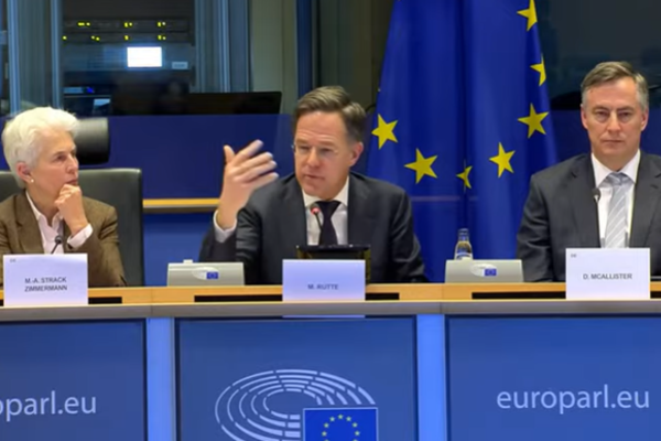 Rutte: Avrupa, ABD desteği olmadan kendini savunamaz