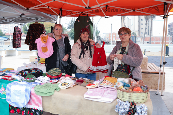 Mersin’de üretici kadın stantları, kadınlara kazanç sağlıyor