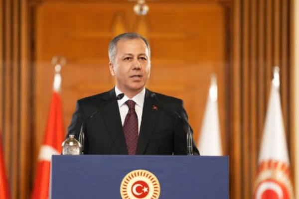 Yerlikaya, BM Mülteciler Yüksek Komiseri Salih ile görüştü