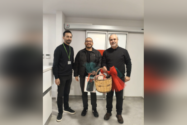 İzmit Belediyesi’nden yılbaşında hastane personeli ve kolluk kuvvetlerine ziyaret