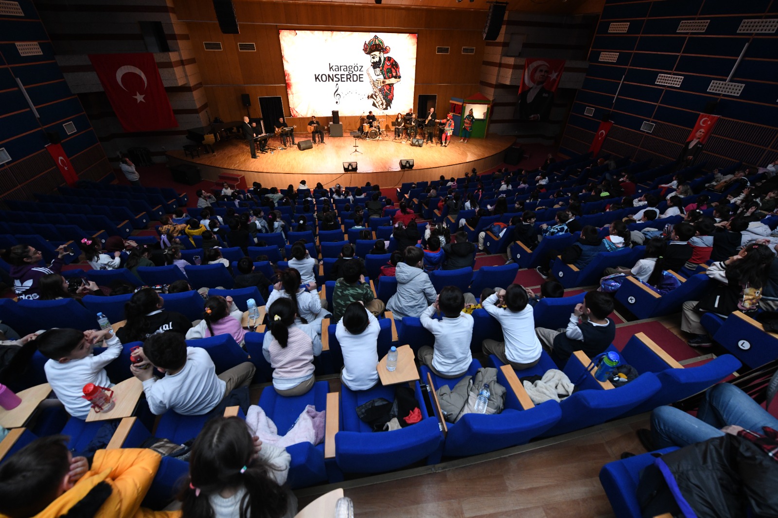 Ankara’da “Karagöz Konsere Gidiyor” oyunu sahnelendi