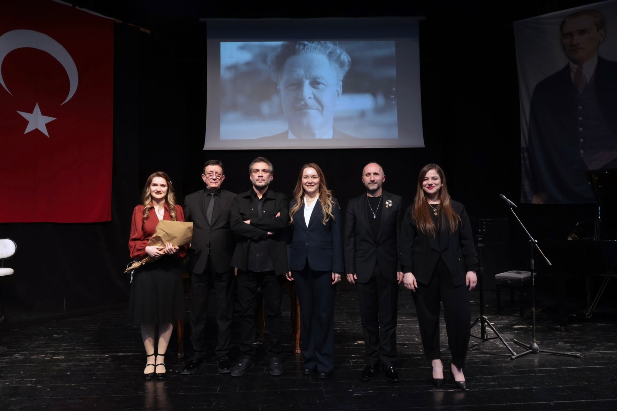 Nazım Hikmet, Konak’ta anıldı