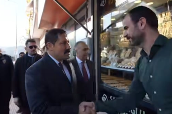 Vali Masatlı Altınözü’nde esnafı ziyaret etti