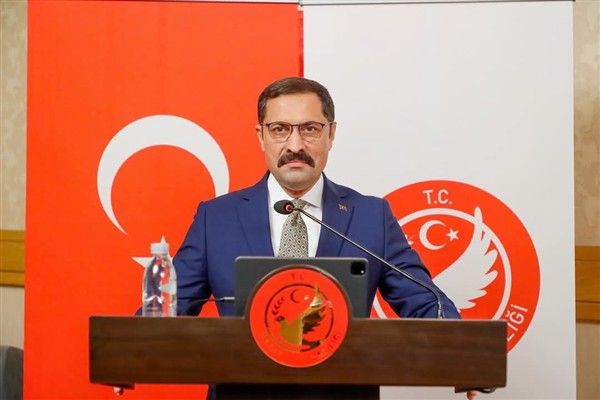 Hatay Valisi Masatlı, Antakya Tarihi Uzun Çarşı esnafını ziyaret etti