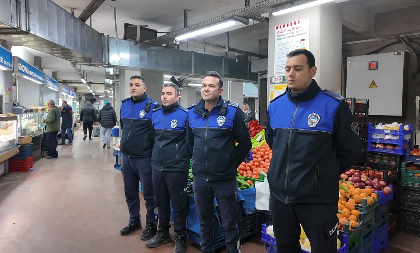 Marmaris’te zabıta ekiplerinden pazar yerlerinde denetim