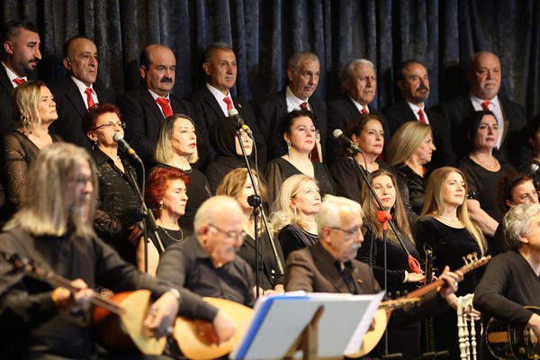 Gemlik’te Türk Halk Müziği Gecesi düzenlendi