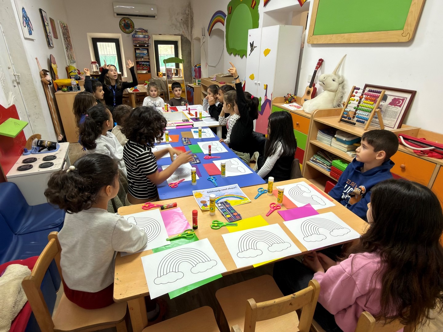 Gökkuşağı Sanat Atölyesi’nden çocuklara yönelik etkinlik