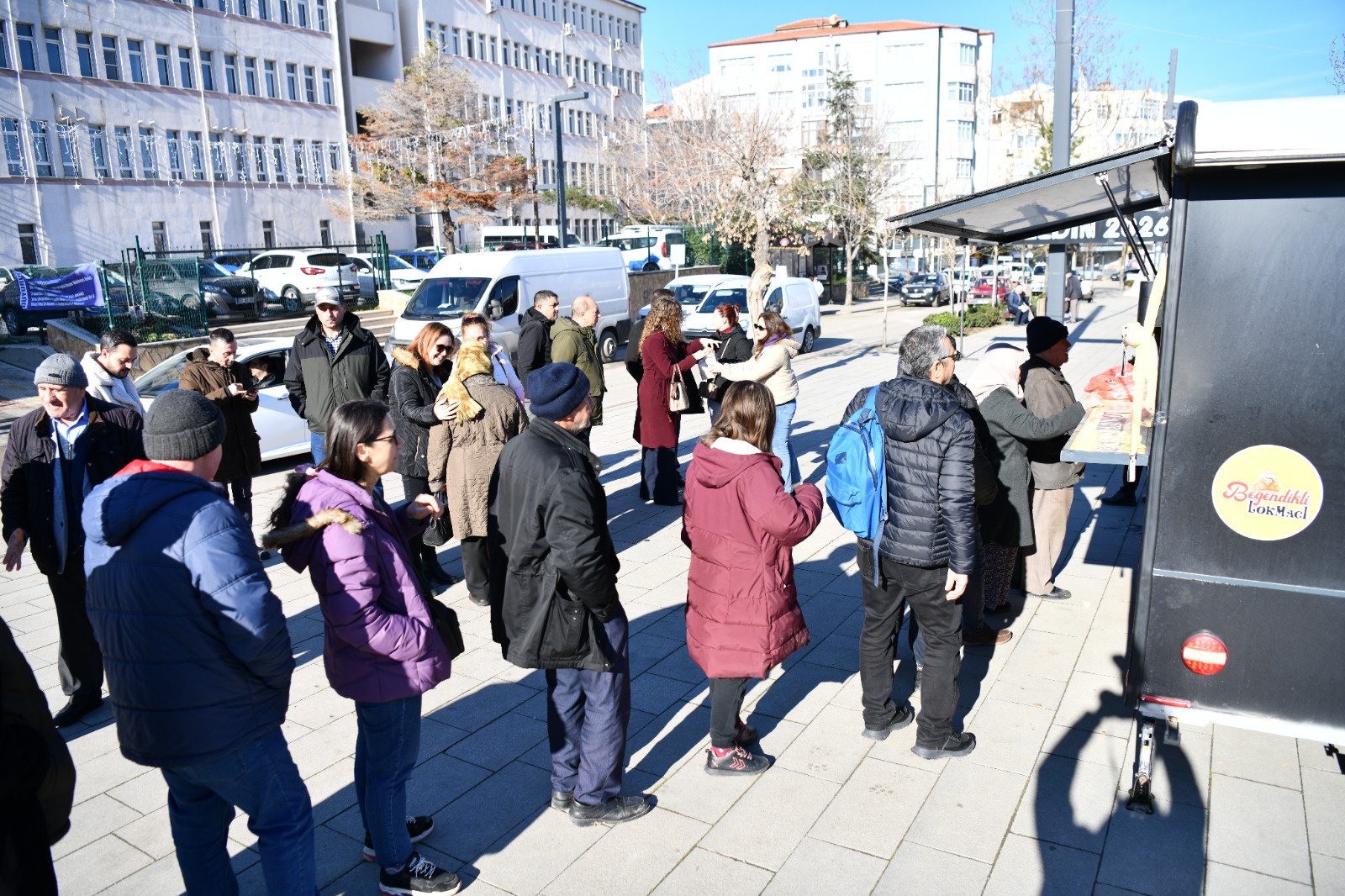 Keşan’da Miraç Kandili dolayısıyla lokma dağıtıldı