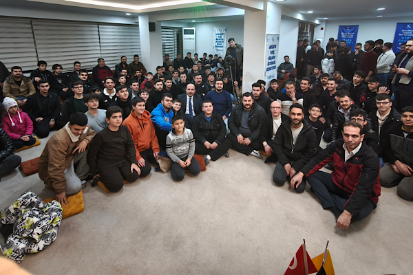 Başkan Altay, genç çalışanlarla bir araya geldi