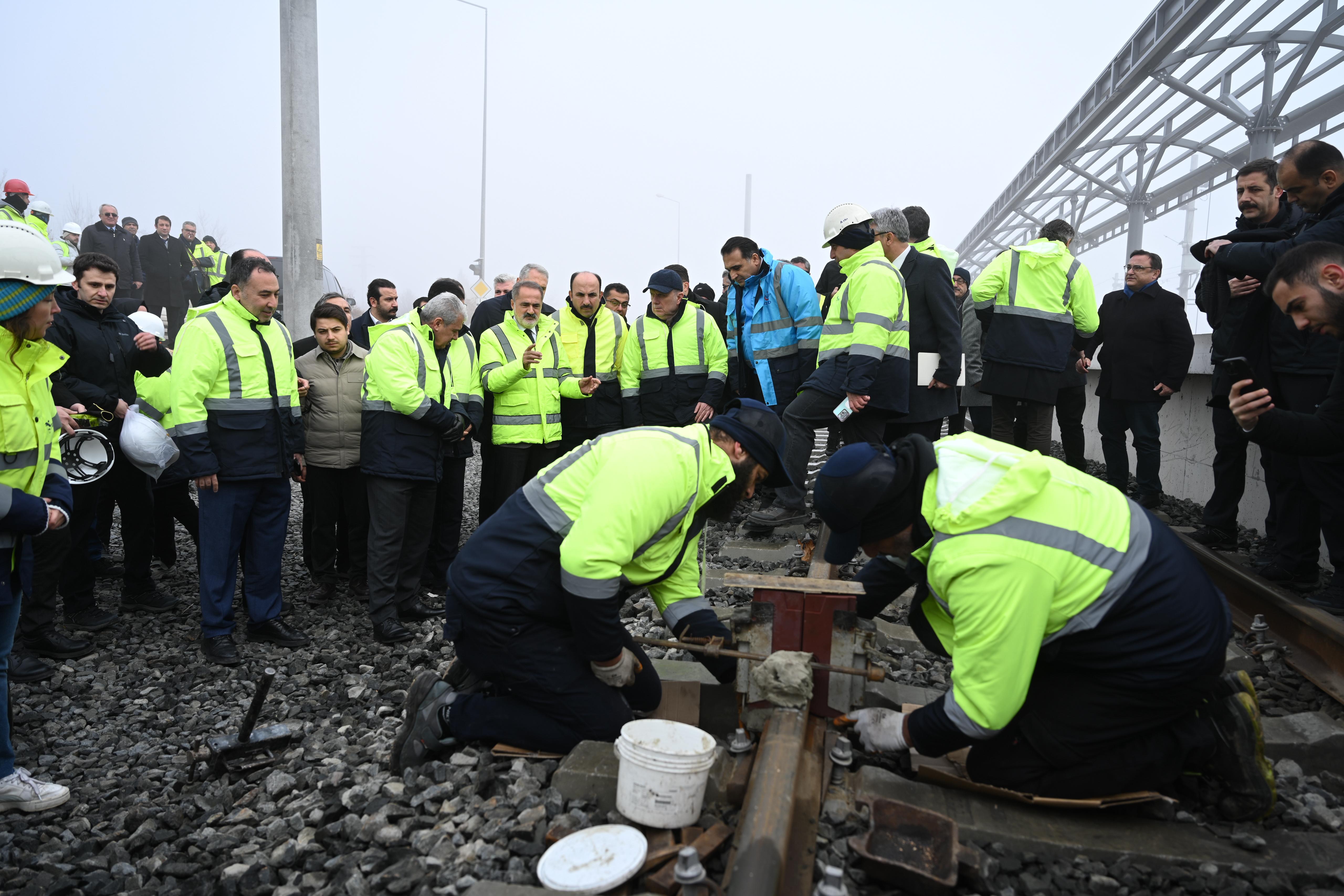 KONYARAY Banliyö Hattı’nda ray birleştirme kaynak programı yapıldı