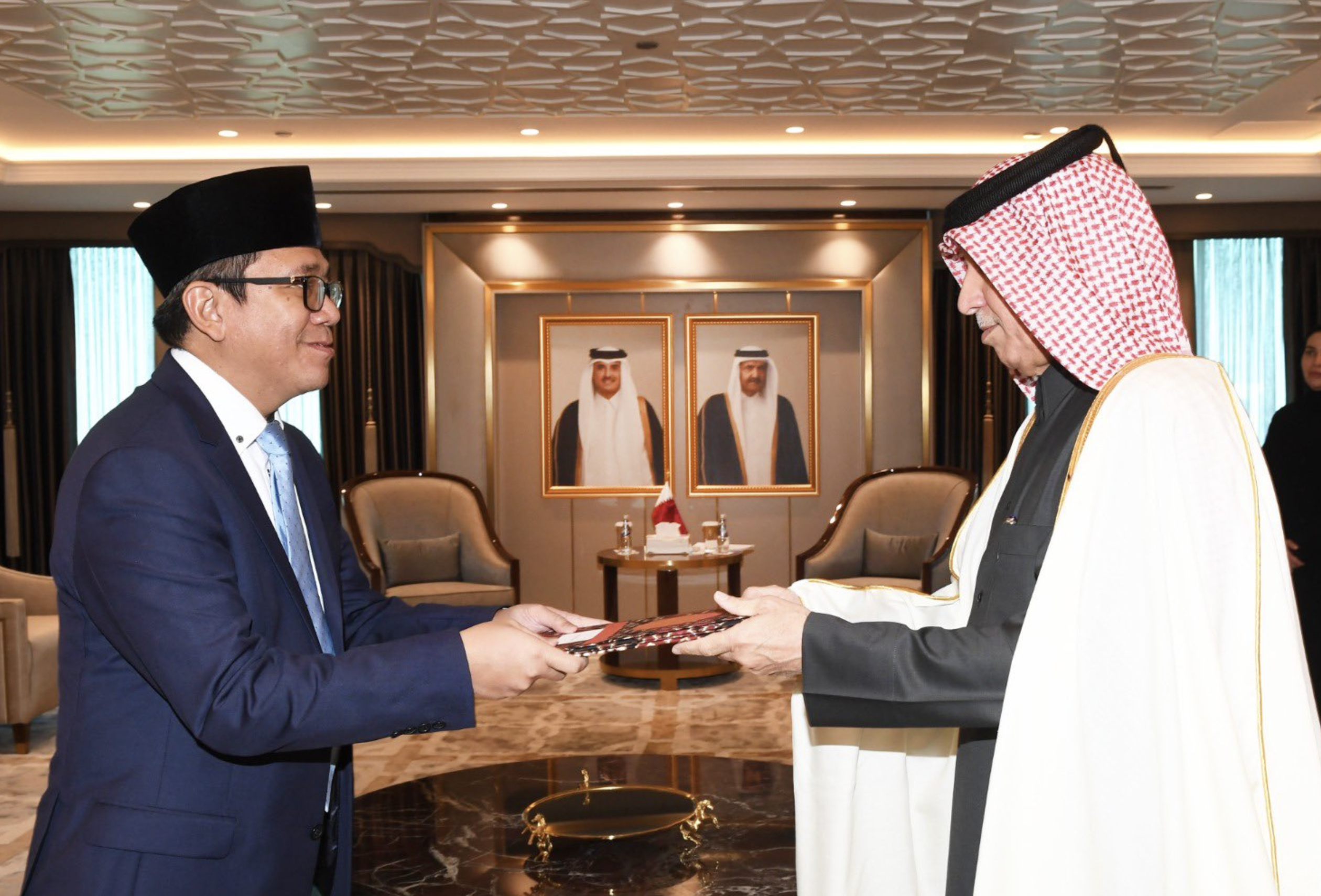 Katar, Gambiya ve Endonezya büyükelçilerinin güven mektuplarını kabul etti