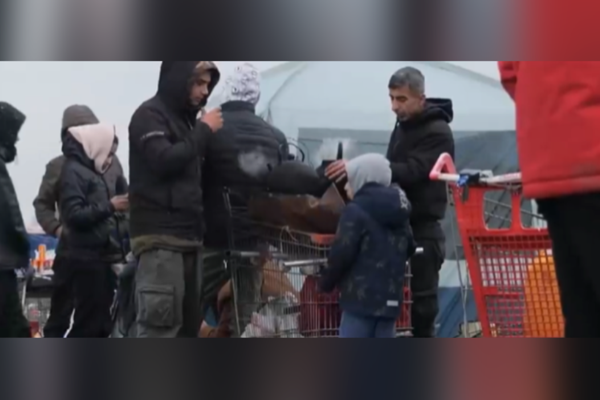 İspanya, oturma izni olmayan binlerce göçmene yasal statü veriyor