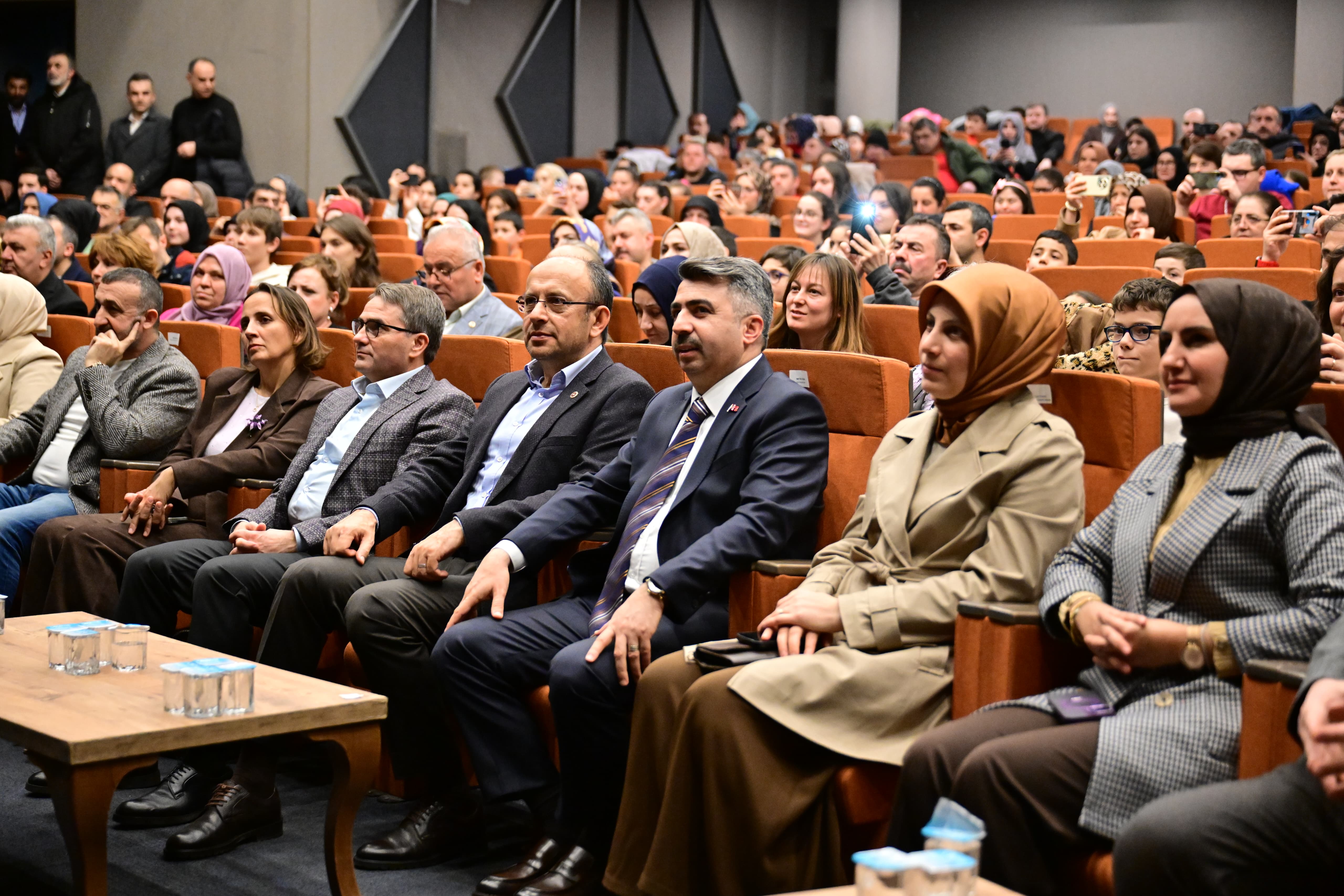 Başkan Yılmaz: Tarihimize sadece bakmıyor, onu yaşıyor ve yaşatıyoruz