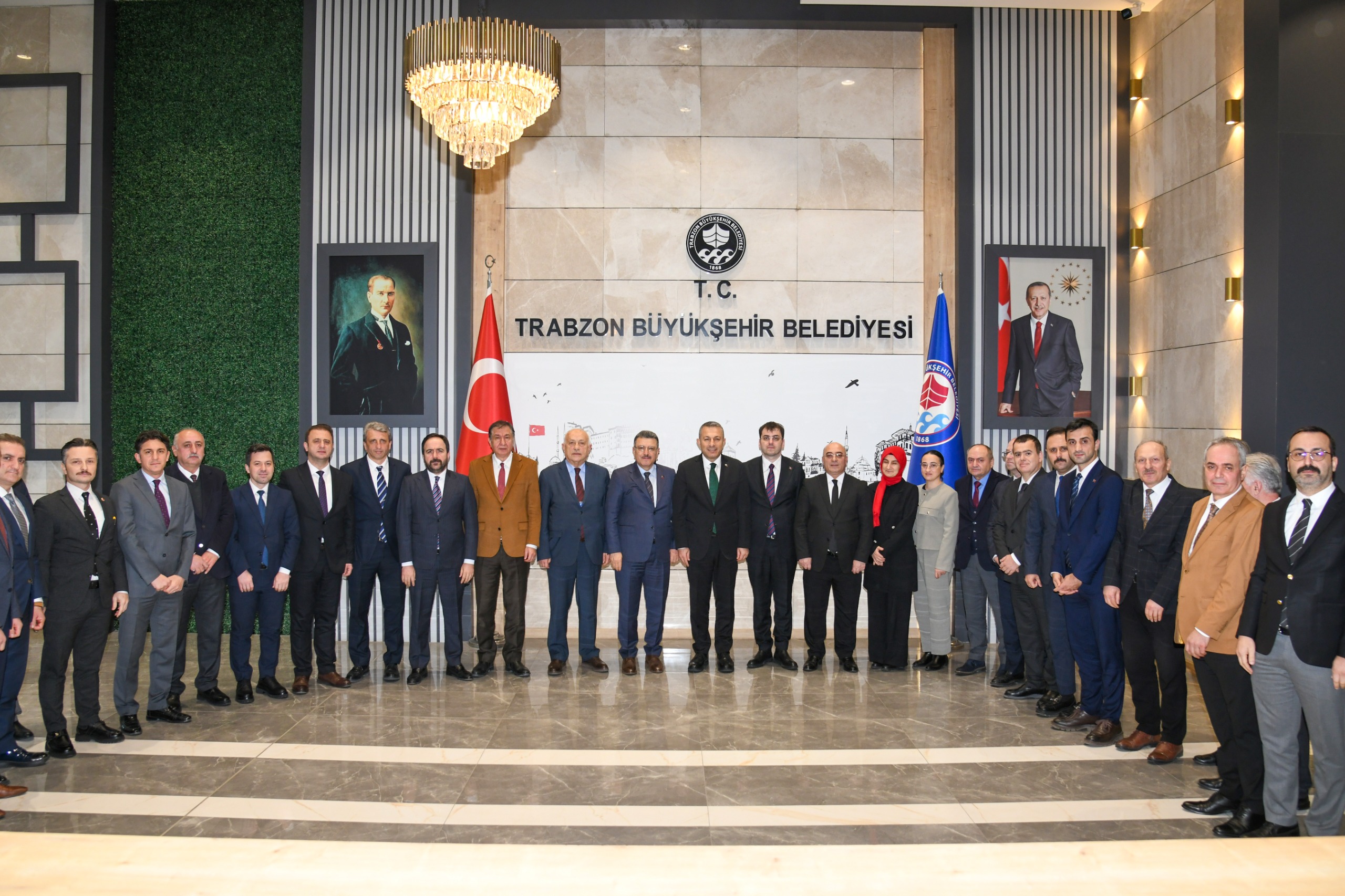 Vali Şahin’den Trabzon Büyükşehir Belediyesi’ne ziyaret