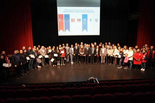 Avcılar’da Afet Gönüllüleri Sertifika Töreni düzenlendi