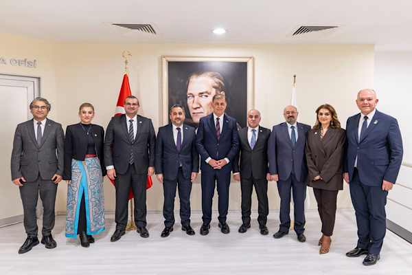 İzmir ve Bakü arasındaki ilişkiler 40 yılı geride bıraktı